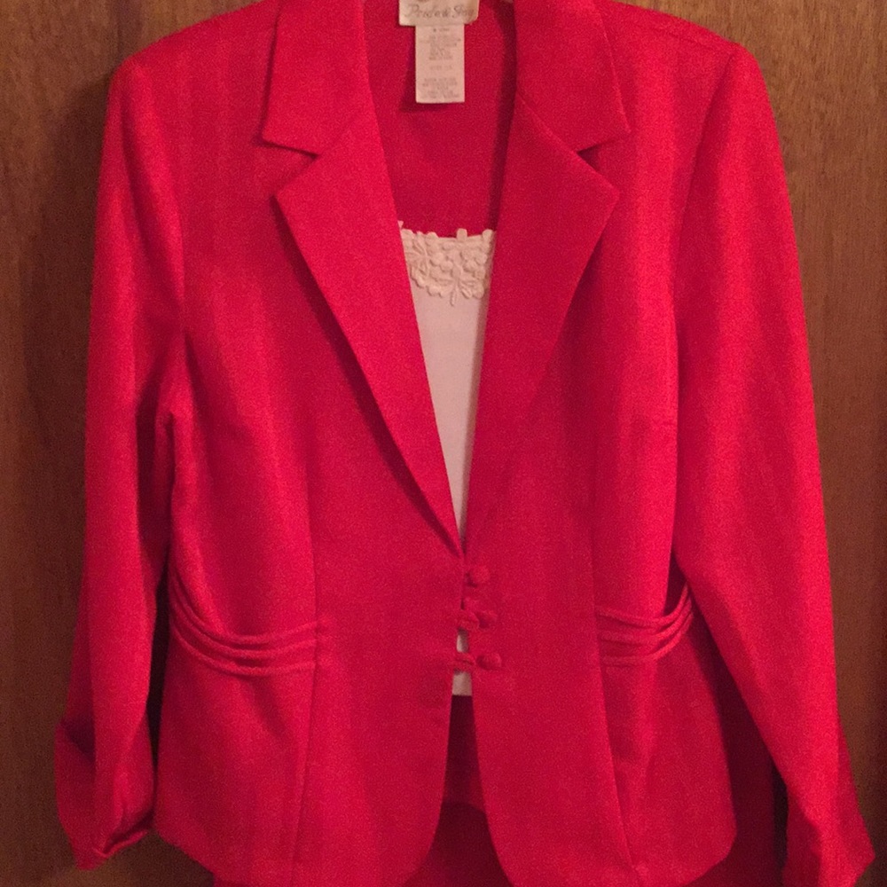 Dress suit